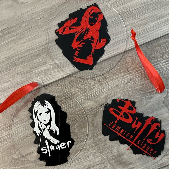 NWT Buffy the Vampire Slayer Christmas tree ornaments set of 3 - Picture 2 of 3
